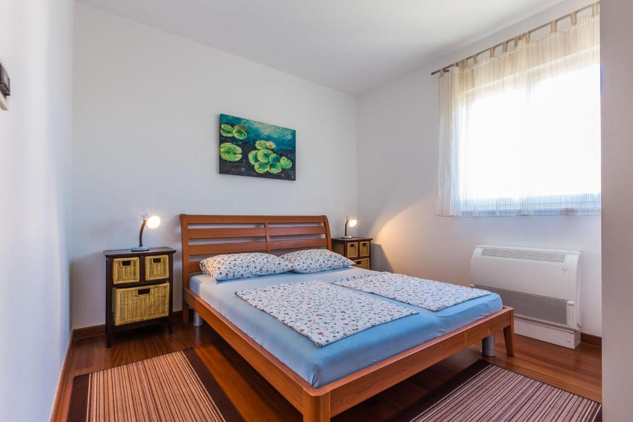 Adriano 2Br Apartment With Terrace Zadar Bagian luar foto