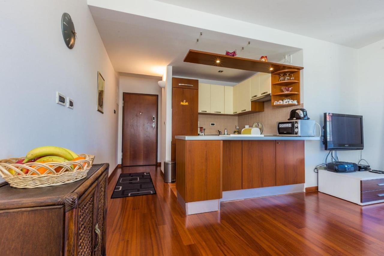 Adriano 2Br Apartment With Terrace Zadar Bagian luar foto