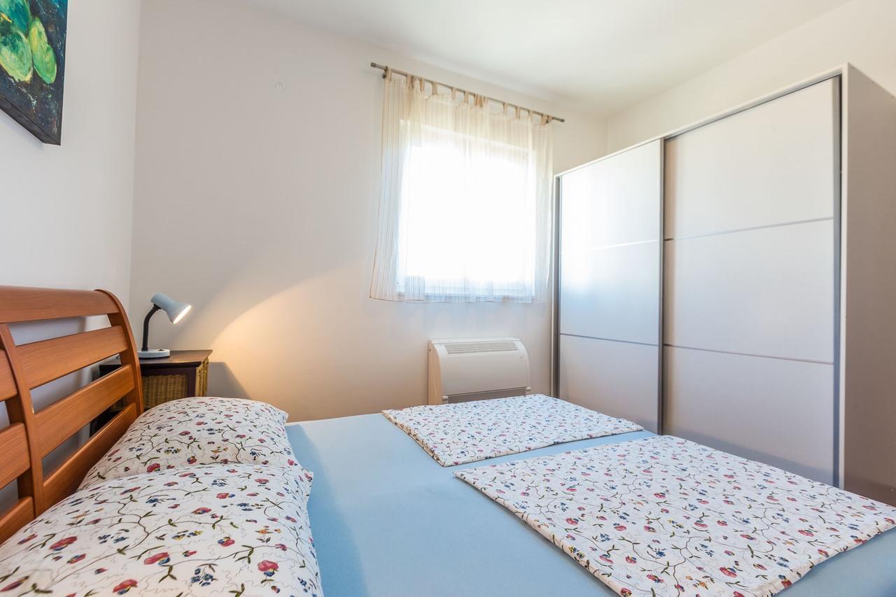 Adriano 2Br Apartment With Terrace Zadar Bagian luar foto