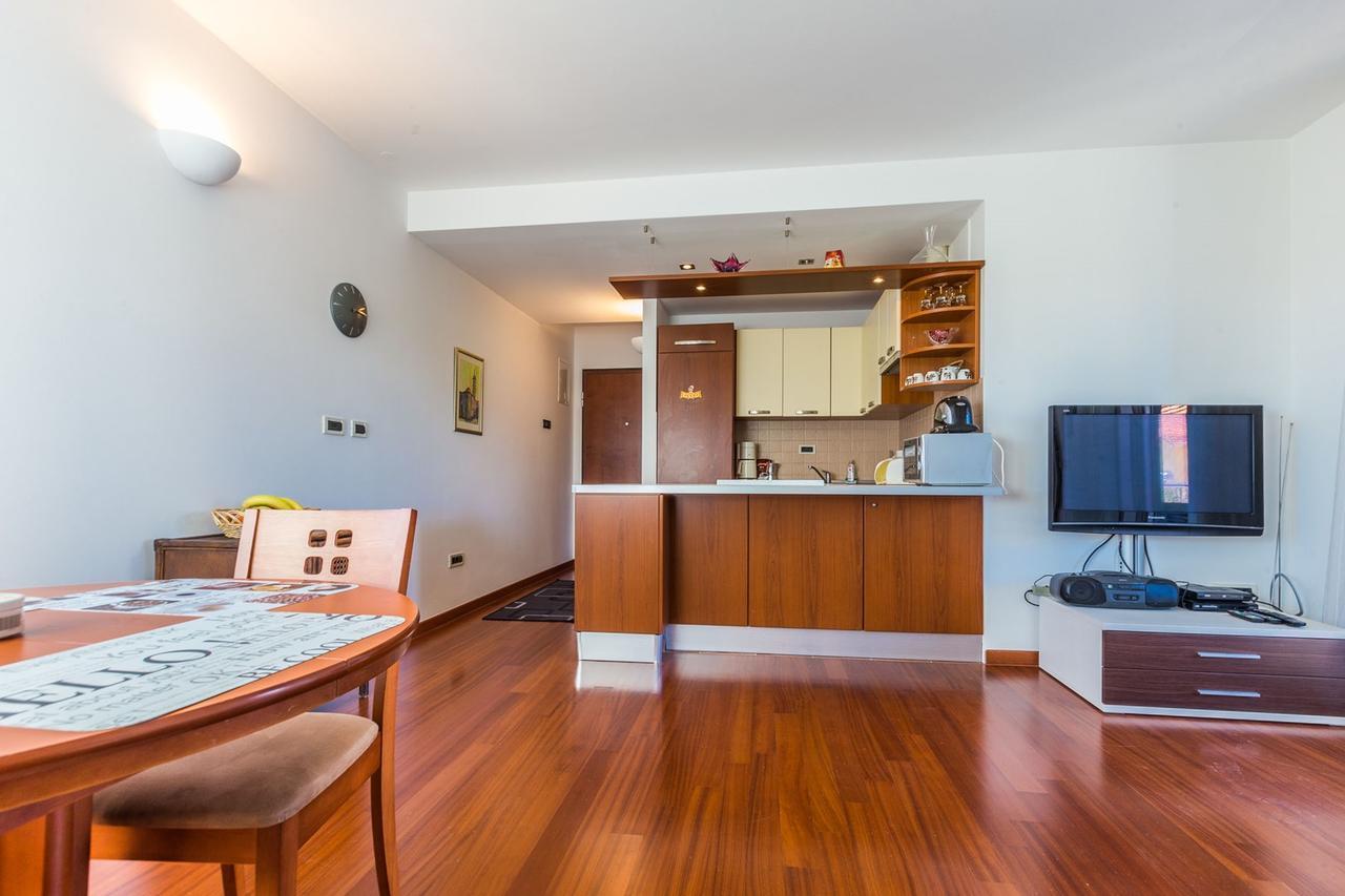 Adriano 2Br Apartment With Terrace Zadar Bagian luar foto