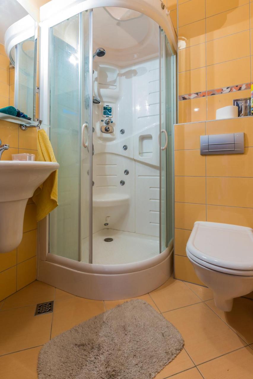 Adriano 2Br Apartment With Terrace Zadar Bagian luar foto